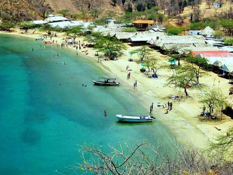 Сasa de vacaciones Casa Entera Amplia Y Confortable Cerca A Terminal De Buses Santa Marta *